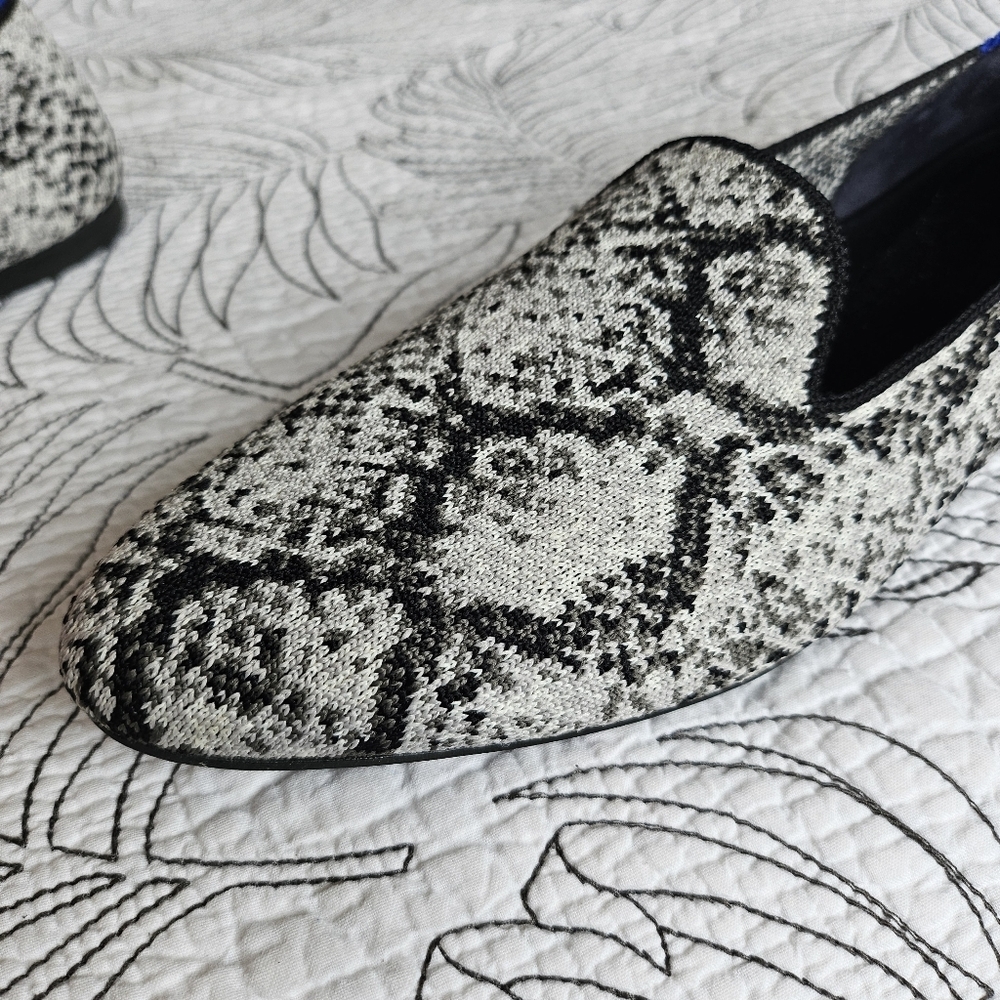 Euc Rothy’s White Python Snake Almond Loafers Fla… - image 5